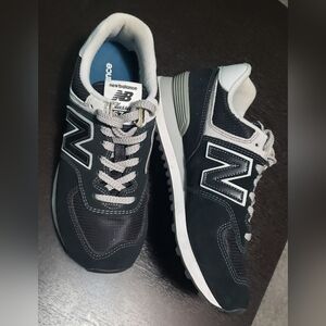 New Balance 574 size 8
